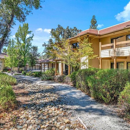Best Western Plus Sonora Oaks Hotel And Conference Center Экстерьер фото
