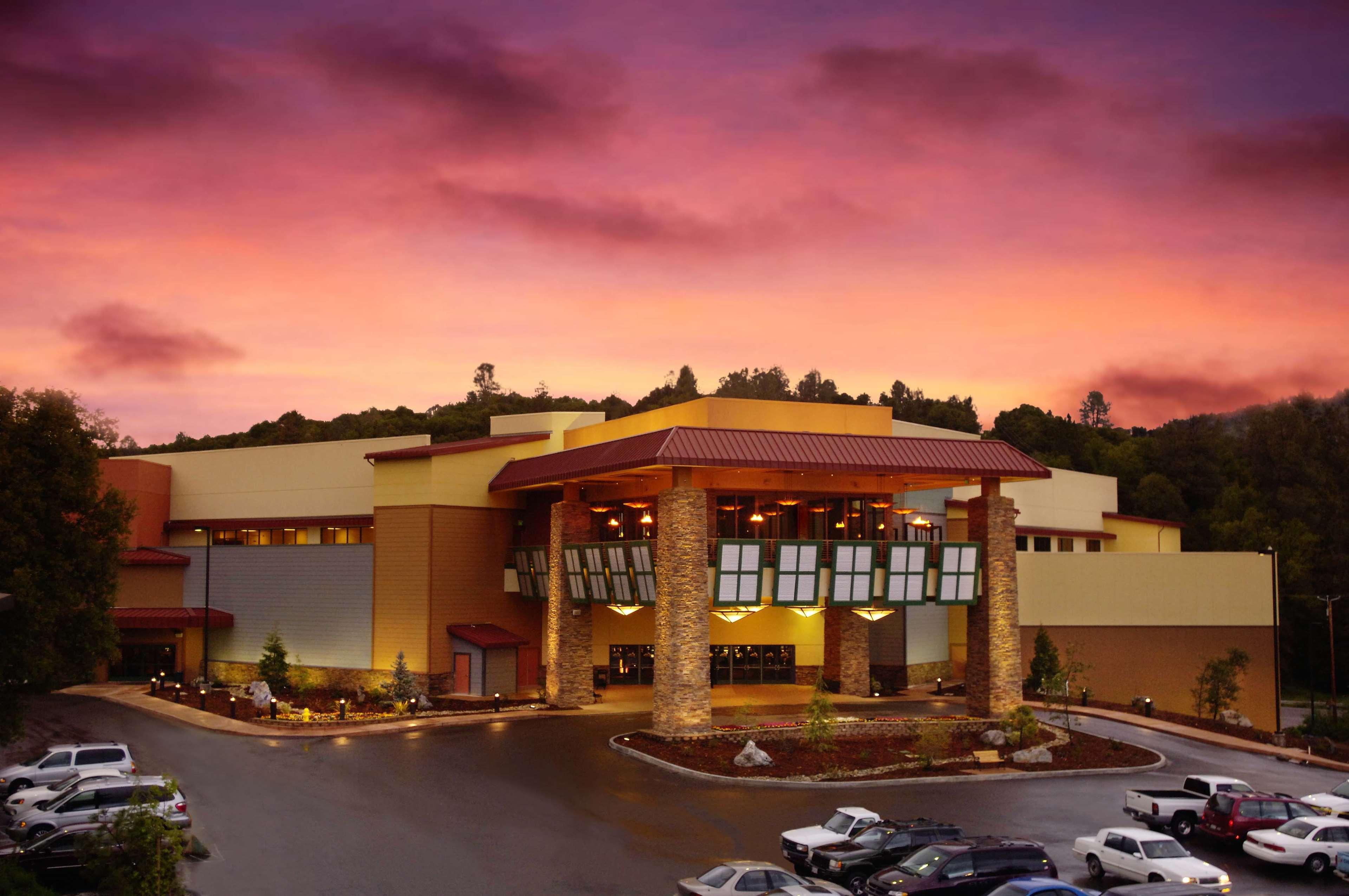 Best Western Plus Sonora Oaks Hotel And Conference Center Экстерьер фото